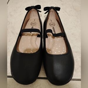 Black Ballerina flats